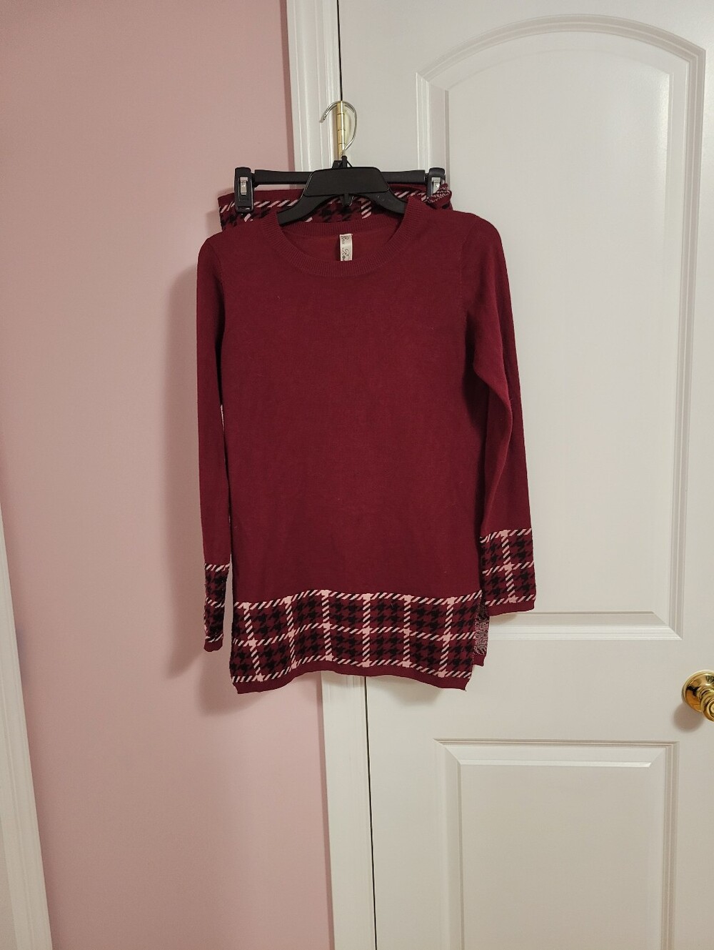 NWOT Womens Pina Rossi Burgundy Sweater & Matching Houndstooth Plaid Skirt Set-S
